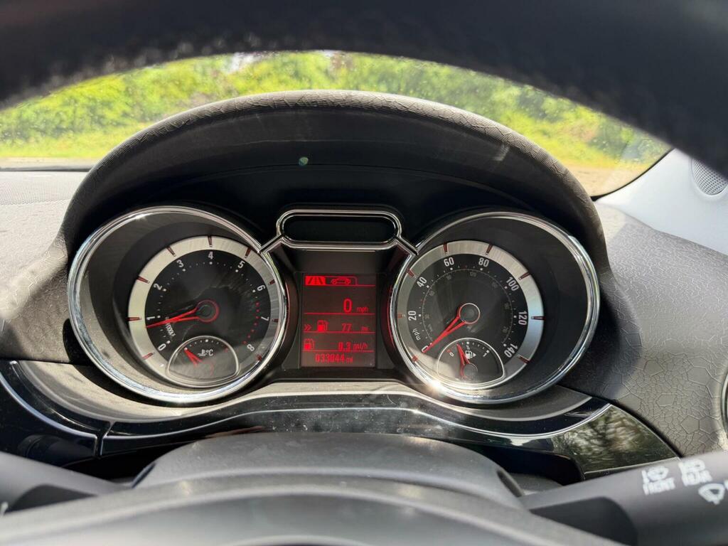 Vauxhall Adam 1.2I Glam White #29