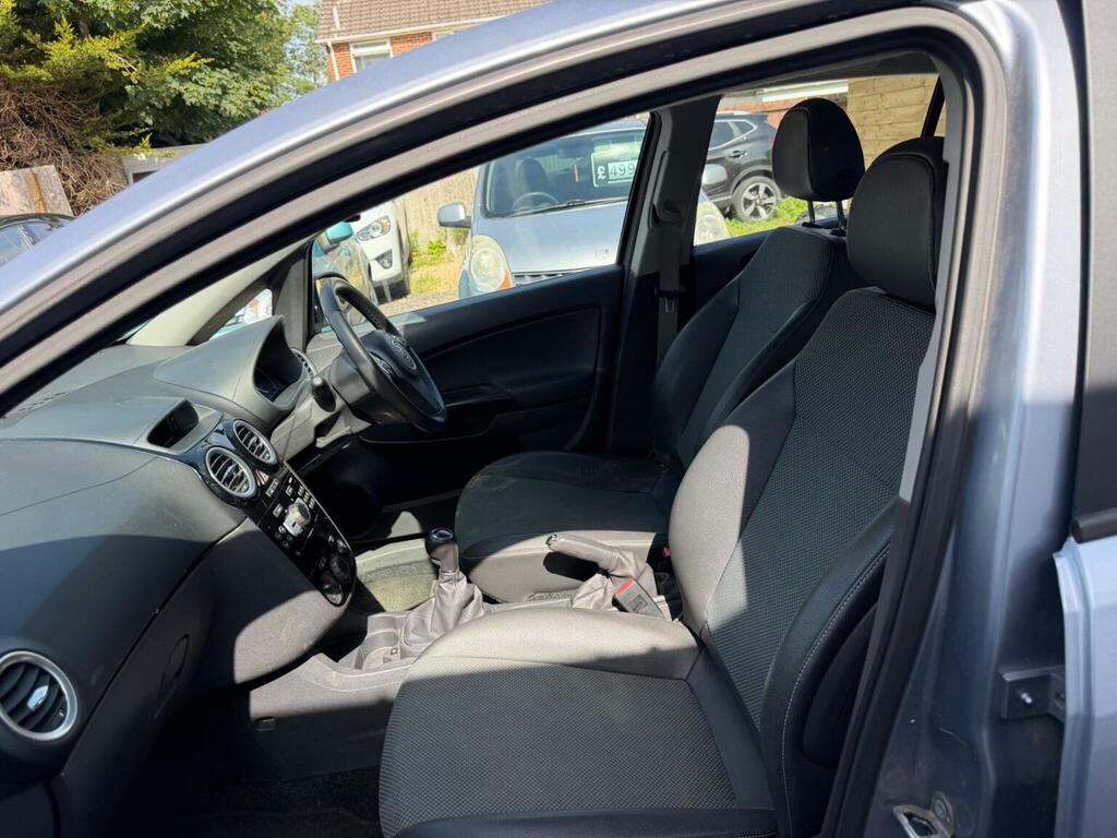 Vauxhall Corsa 1.4 I 16V Sxi Black #29