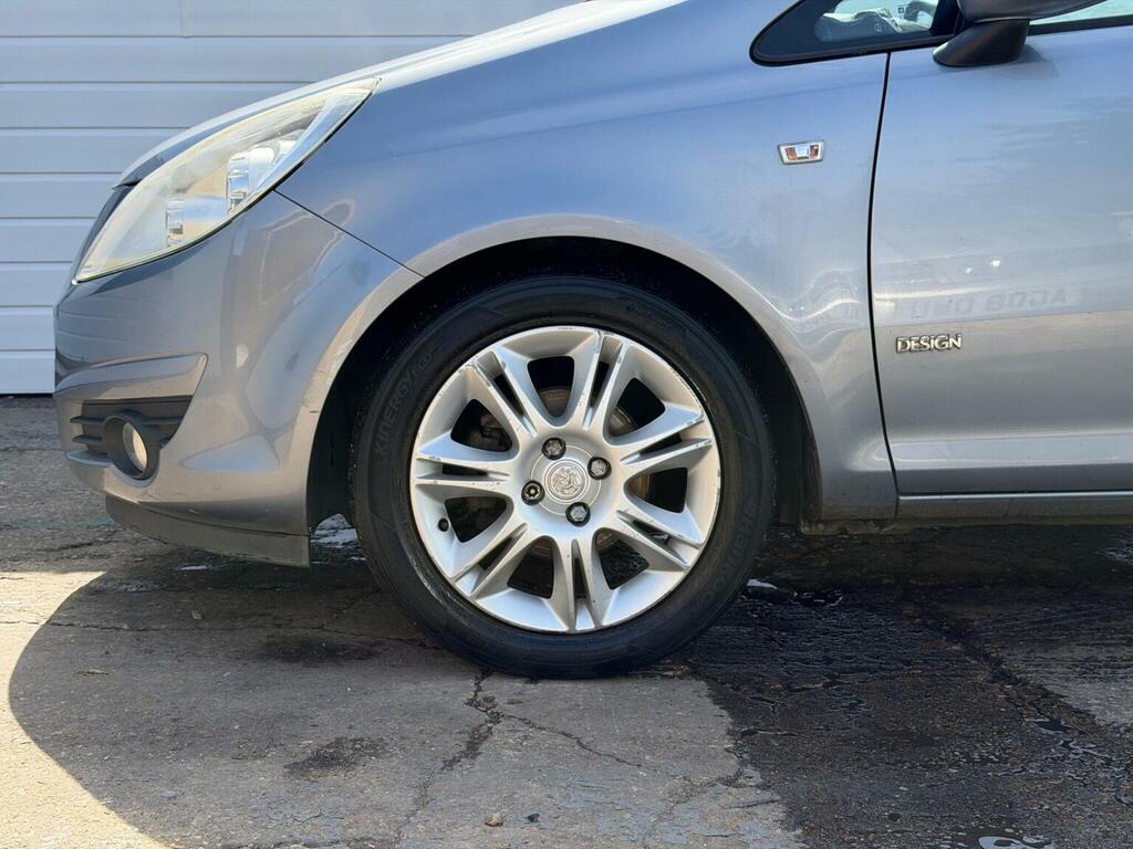 Vauxhall Corsa 1.4 I 16V Sxi Black #15