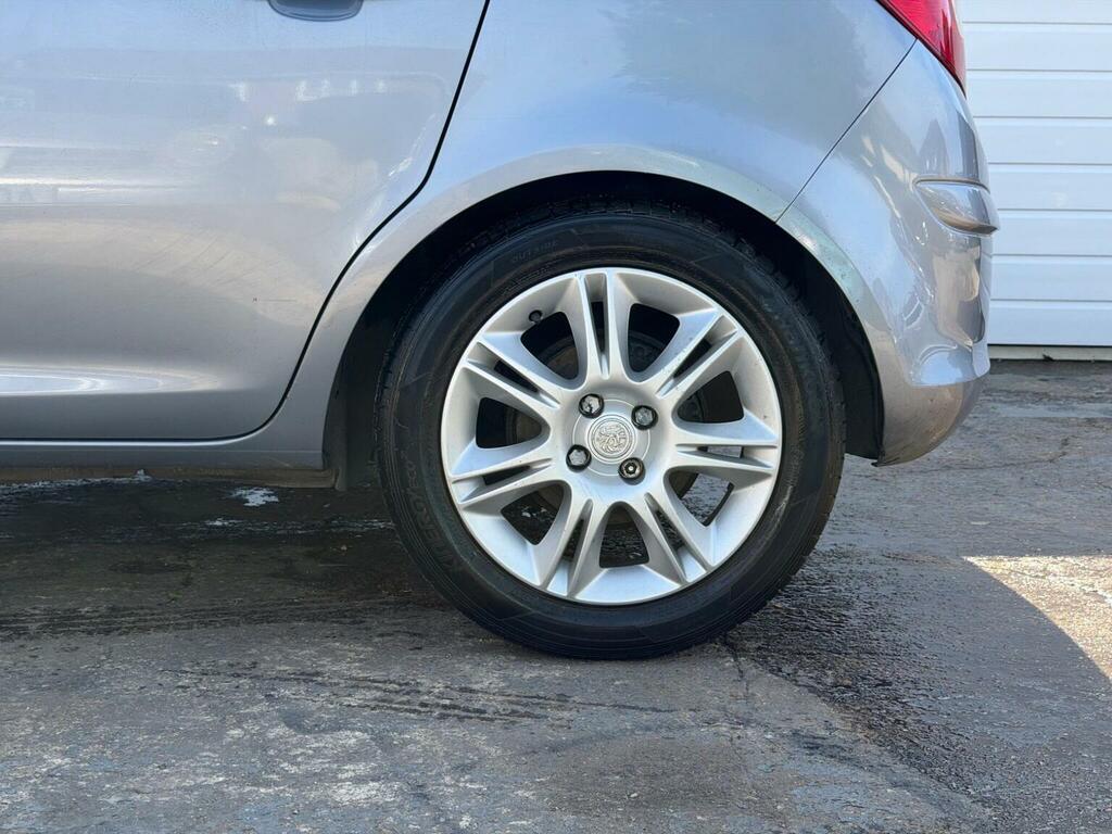 Vauxhall Corsa 1.4 I 16V Sxi Black #14