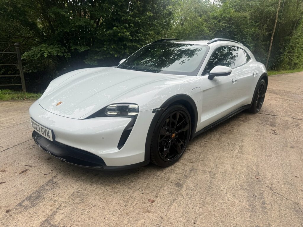 Porsche Taycan Estate KD23GVW White #6