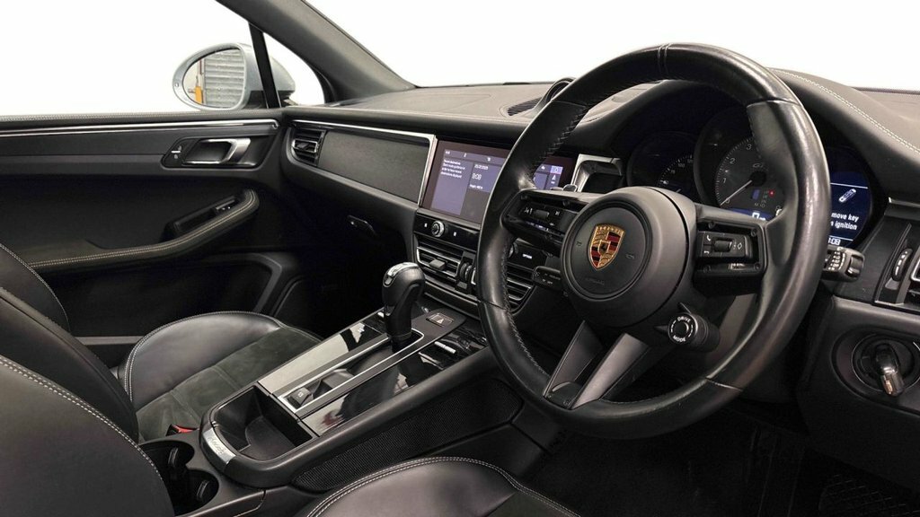 Porsche Macan 2.9L Gts FD22XHL Silver #4