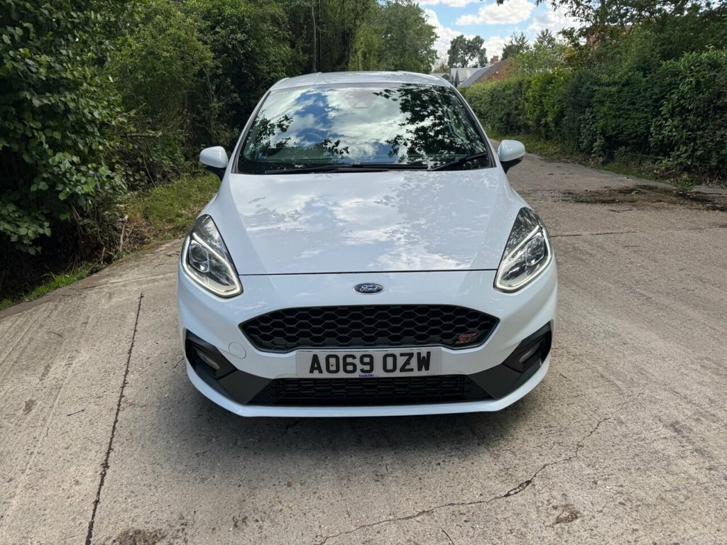 Ford Fiesta 1.5L St-2 AO69OZW White #4