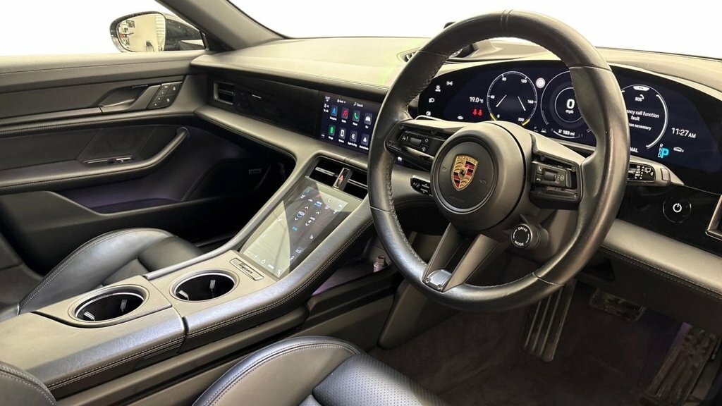 Porsche Taycan Estate Black #4