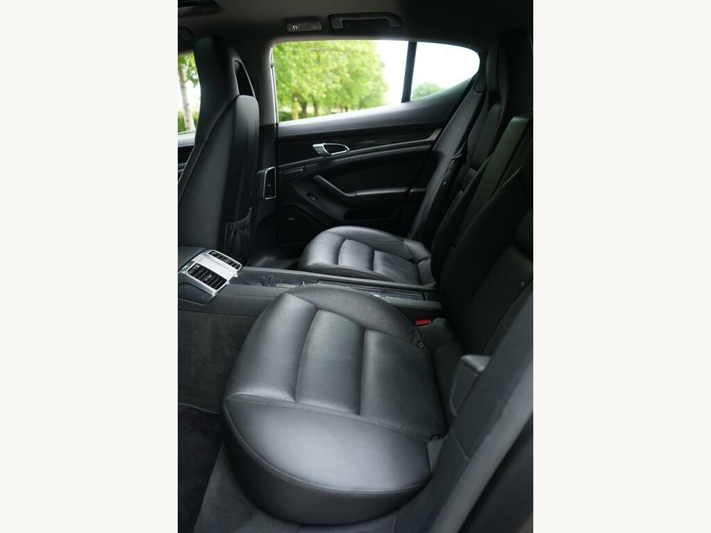 Porsche Panamera Hatchback White #40