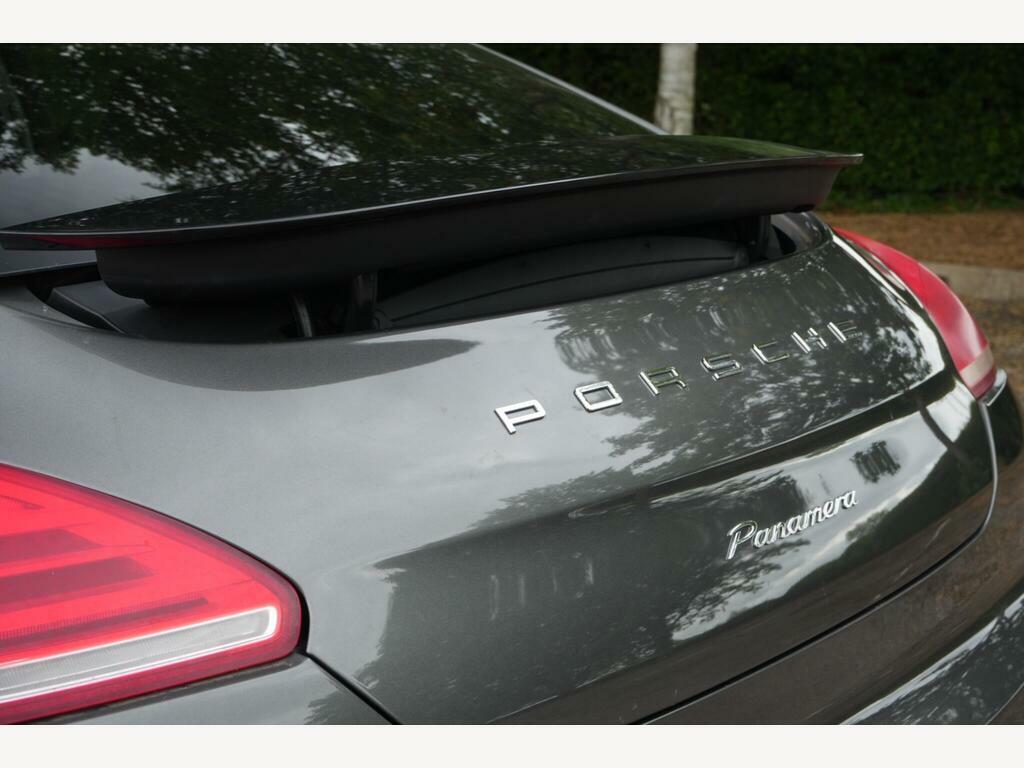 Porsche Panamera Hatchback White #18