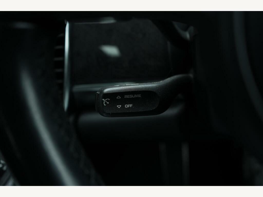 Porsche Panamera Hatchback White #25