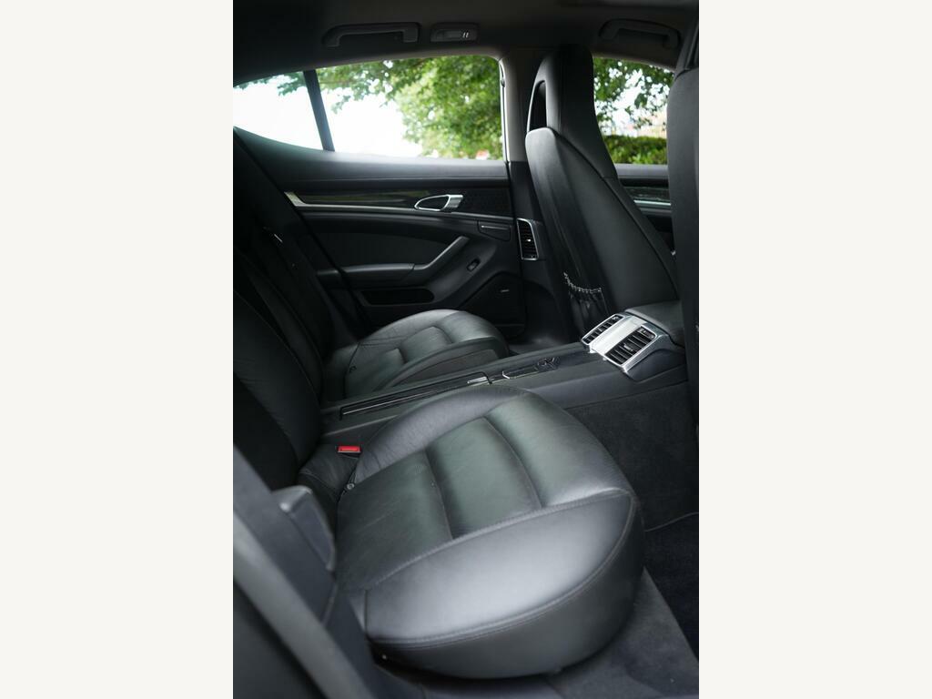 Porsche Panamera Hatchback White #41