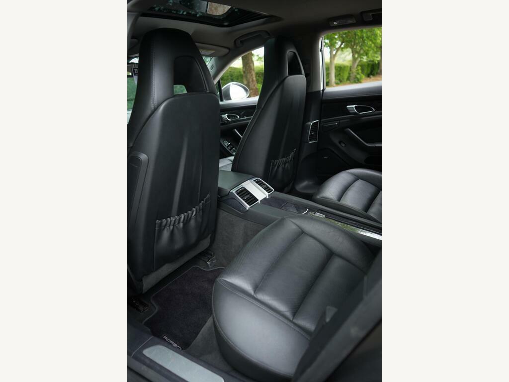 Porsche Panamera Hatchback White #38