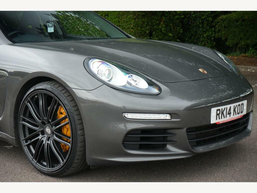 Porsche Panamera Hatchback White #12
