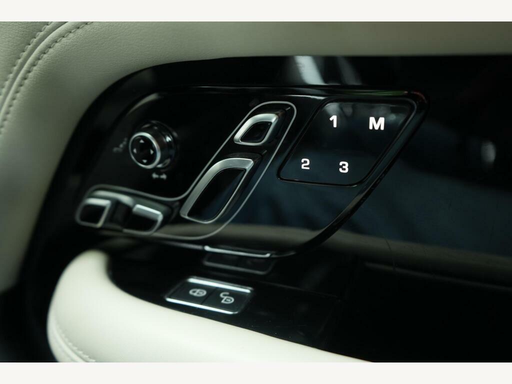 Land Rover Range Rover Sd V6 Suv Black #5