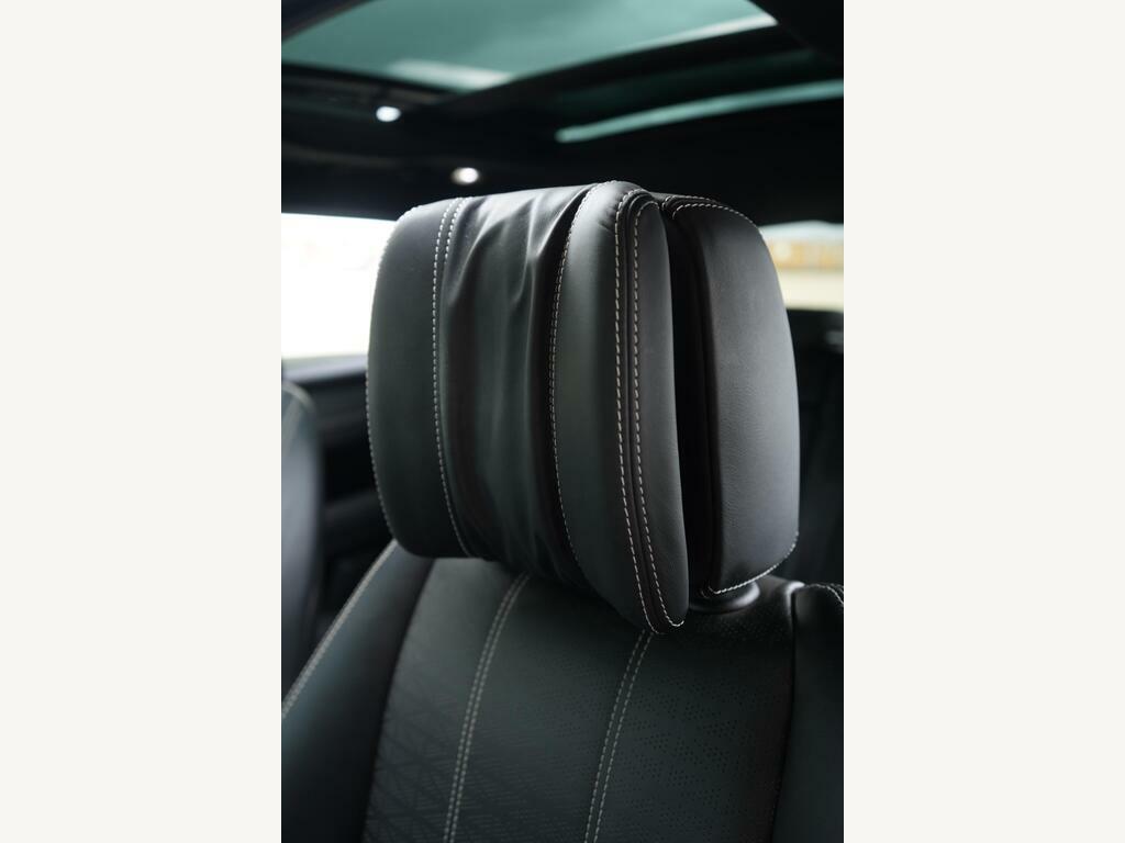 Land Rover Range Rover Velar Automatic Black #6