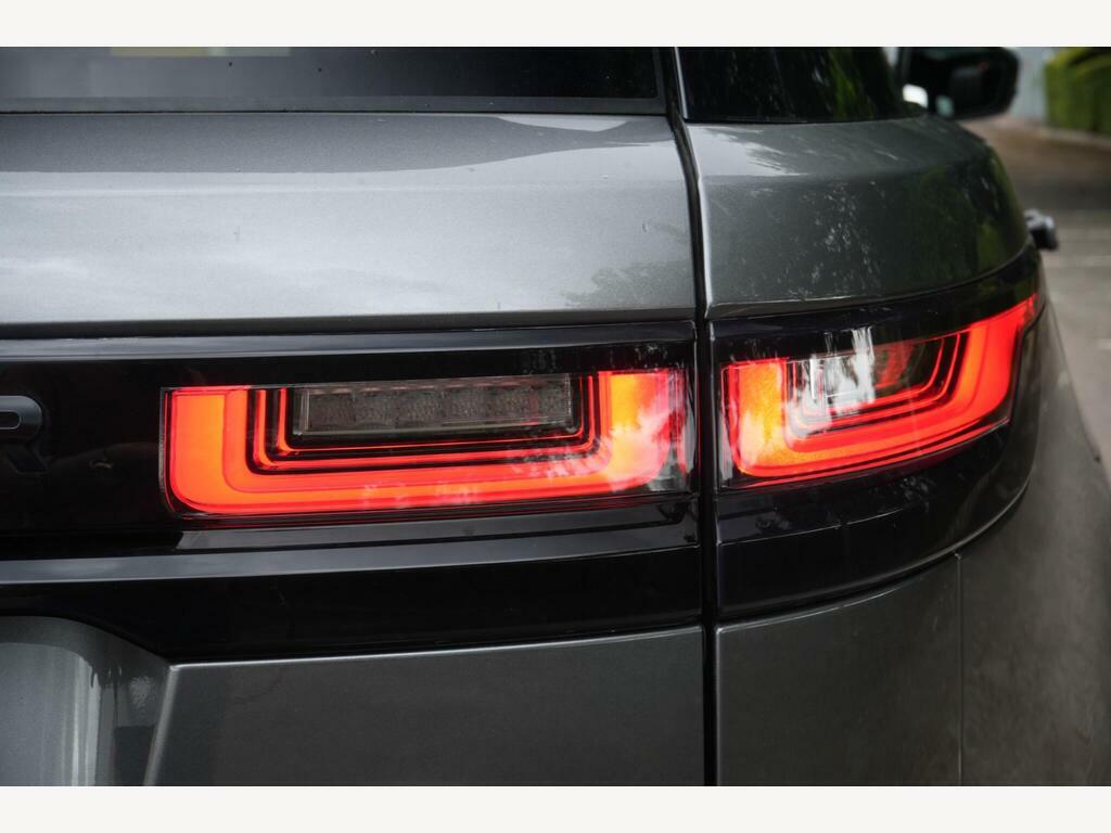 Land Rover Range Rover Velar Automatic Black #35