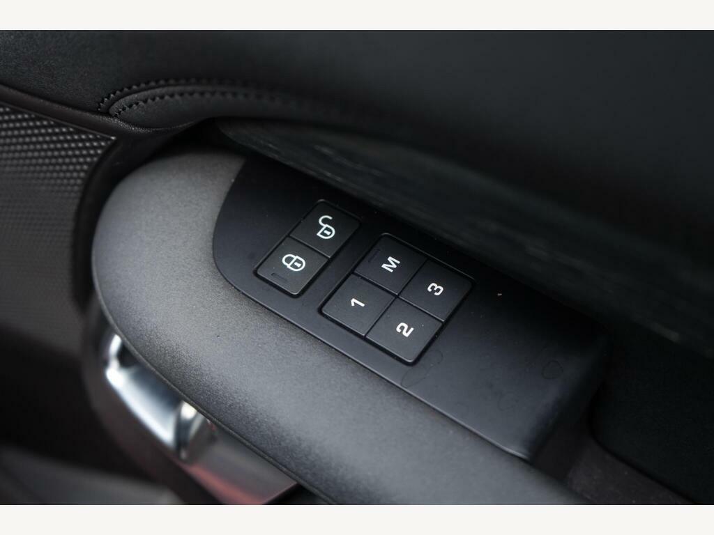 Land Rover Discovery Diesel Black #47
