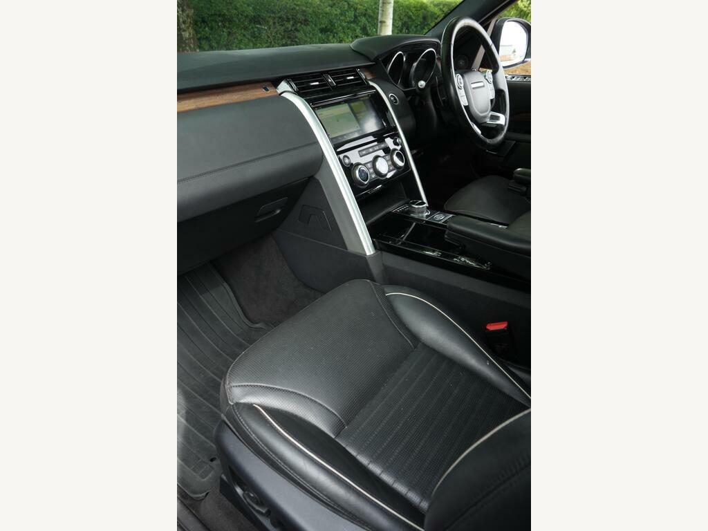 Land Rover Discovery 3L Hse Luxury Black #31