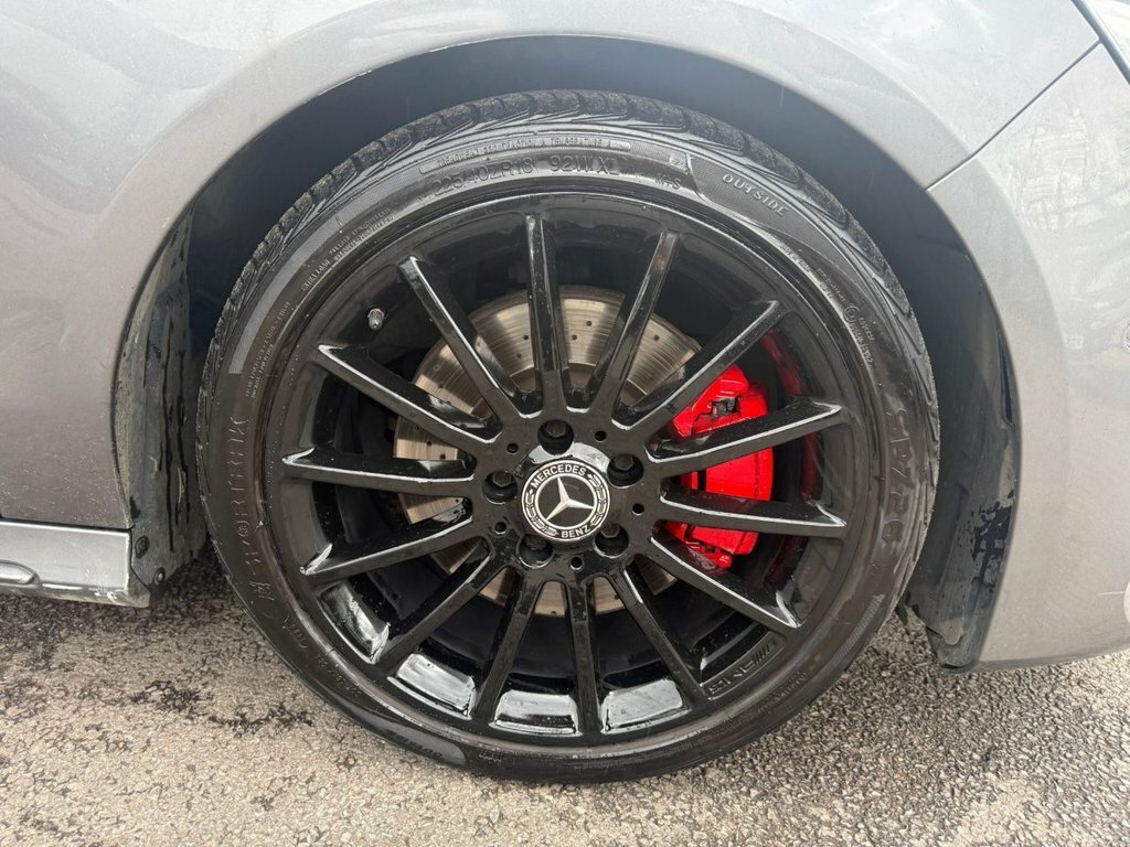 Mercedes-Benz CLA Class Cla 200 D Amg Line Grey #31