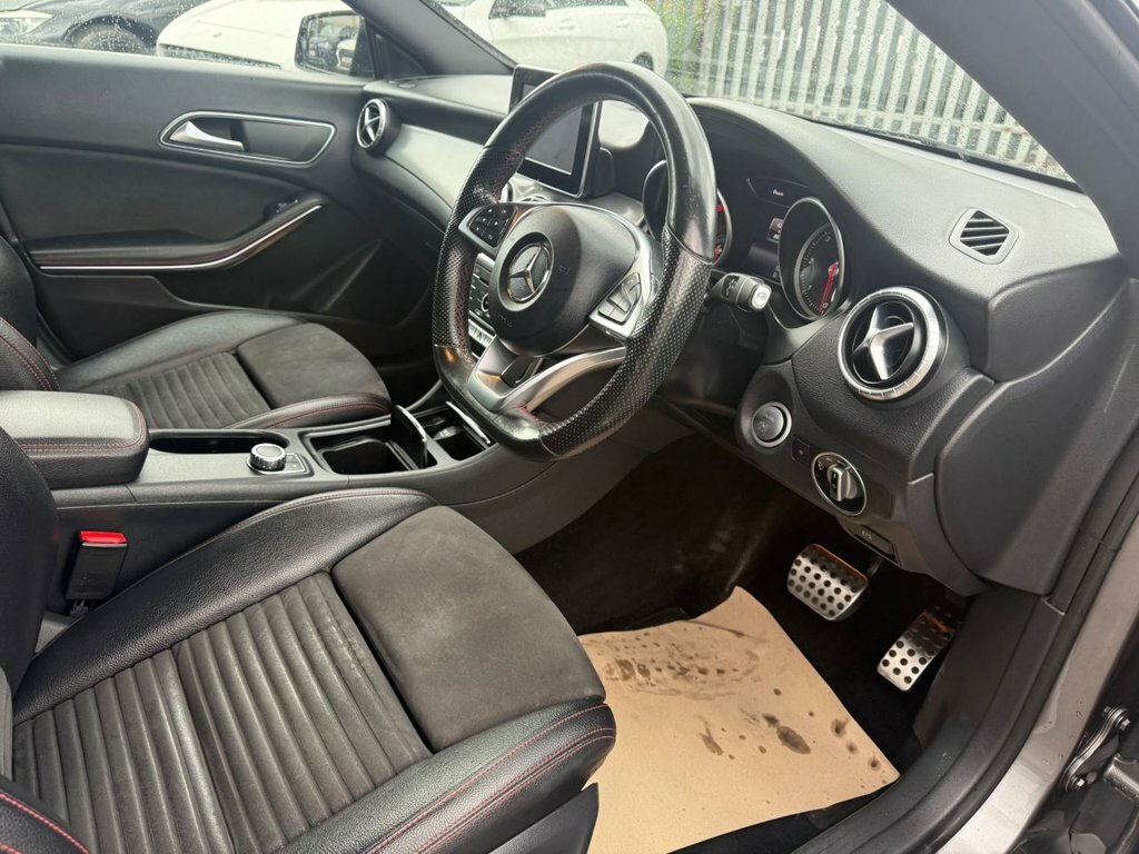 Mercedes-Benz CLA Class Cla 200 D Amg Line Grey #4