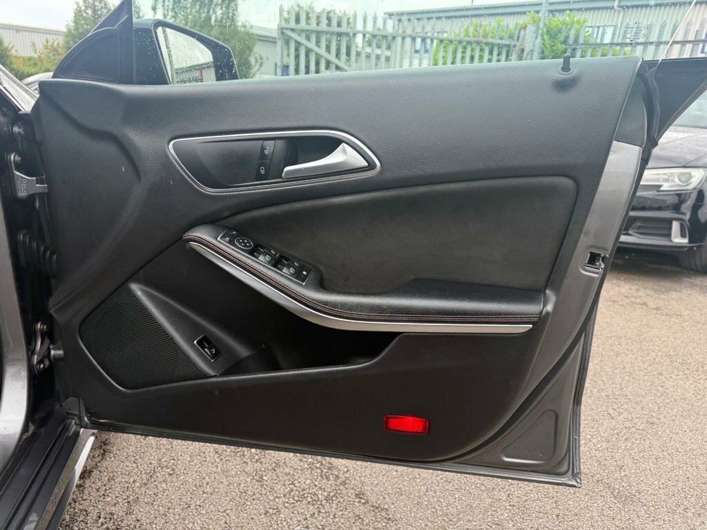Mercedes-Benz CLA Class Cla 200 D Amg Line Grey #32