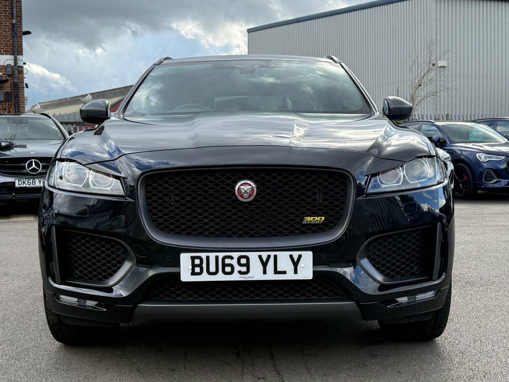 Jaguar F-Pace 2L 300 Sport Black #5
