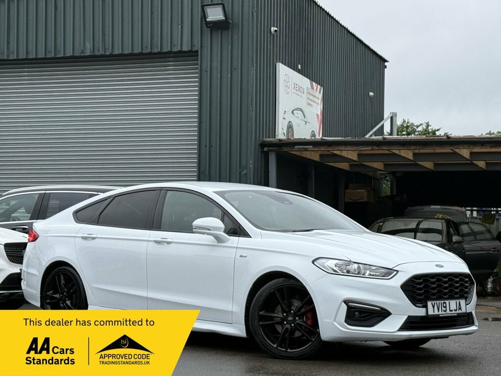 Ford Mondeo 2L St-line Edition White