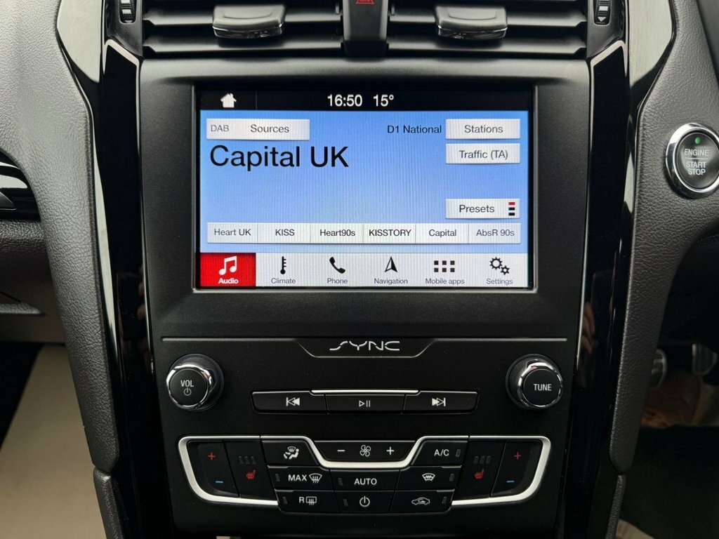 Ford Mondeo Hatchback White #57