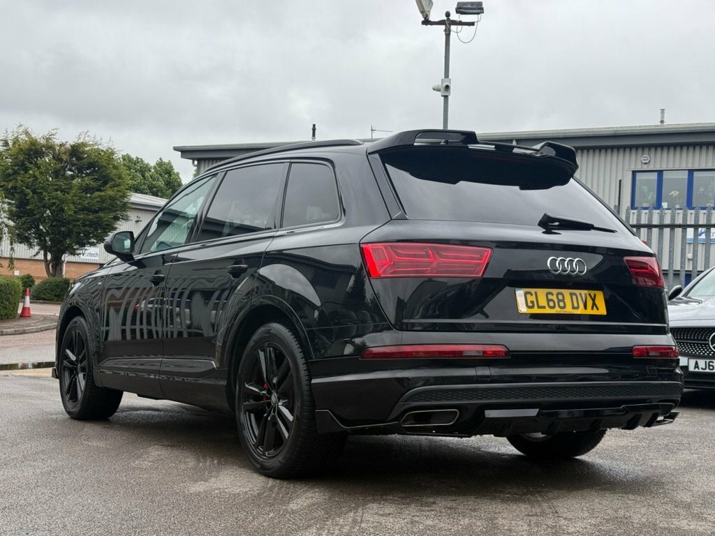 Audi Q7 3L S Line Black #3