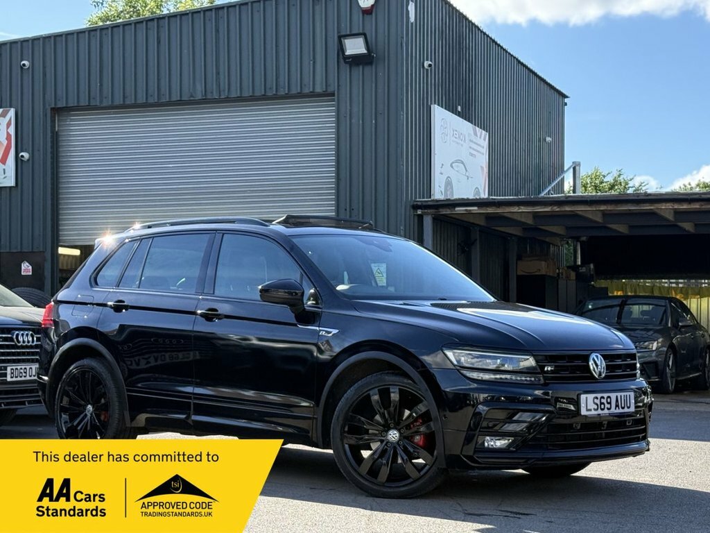 Volkswagen Tiguan 2L R-line Tech Black