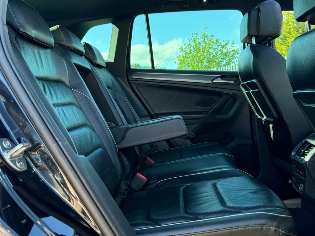 Volkswagen Tiguan 2L R-line Tech Black #6
