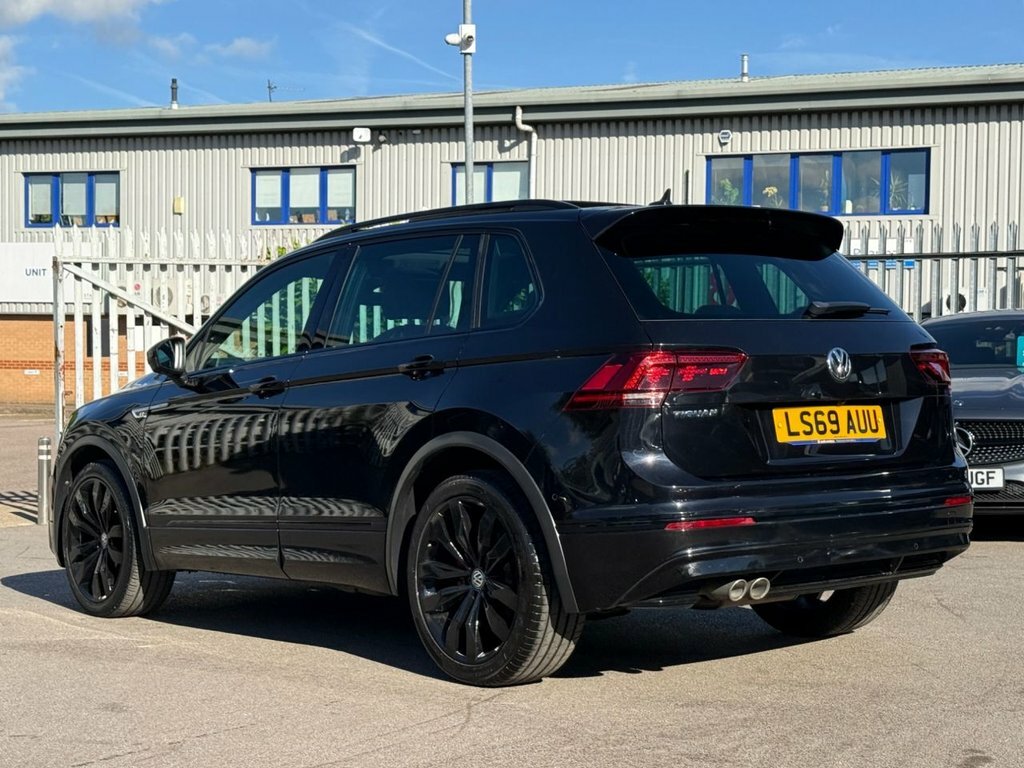 Volkswagen Tiguan 2L R-line Tech Black #3