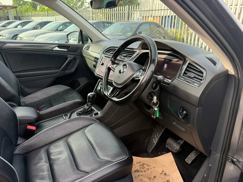 Volkswagen Tiguan 2L Sel Grey #4