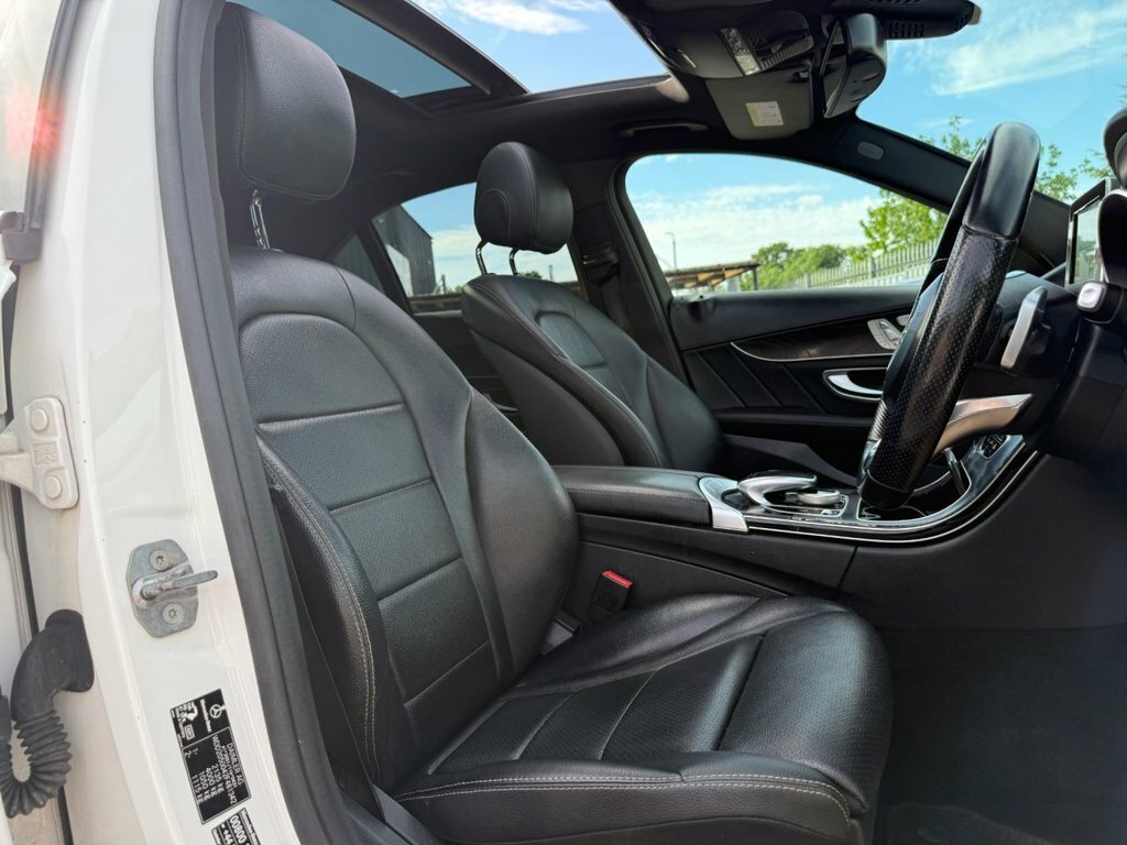 Mercedes-Benz C Class 2.1L Amg Line White #4