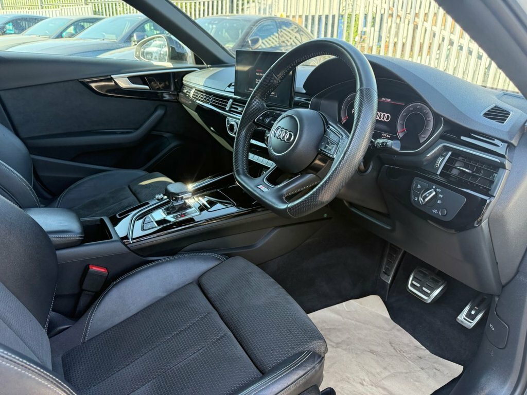 Audi A4 2L Black Edition White #5