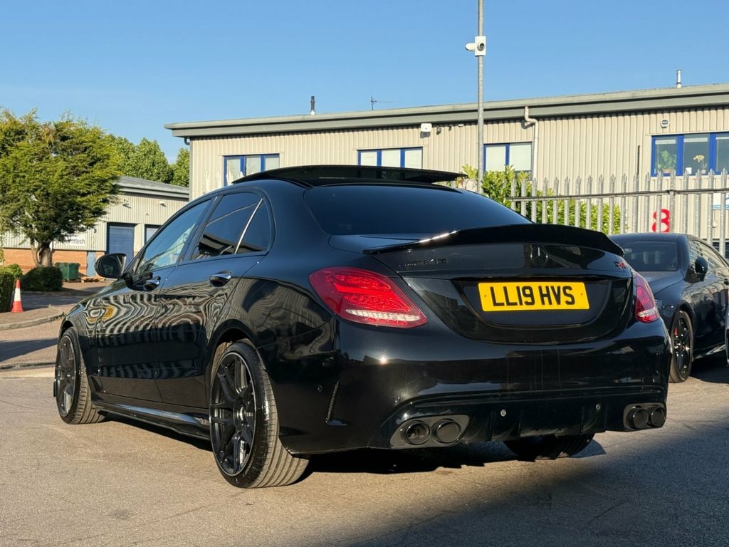Mercedes-Benz C Class 3L Amg Black #3