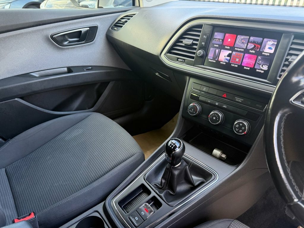 Seat Leon 1.2L Se Dynamic Technology White #6
