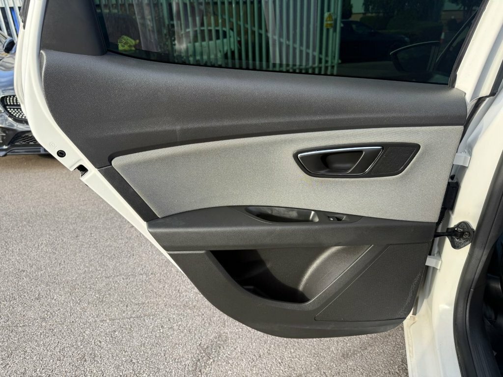 Seat Leon Estate 1.6 Tdi Se Technology St Dsg Euro 6 Ss 5 White #66