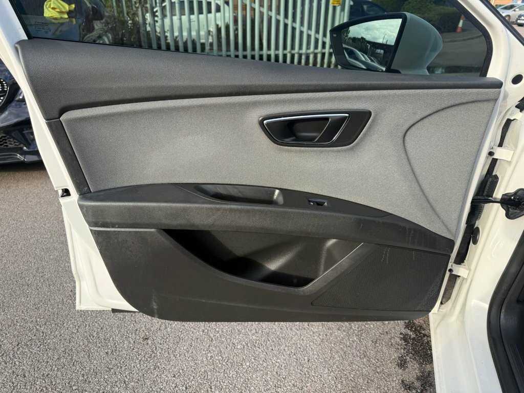 Seat Leon Estate 1.6 Tdi Se Technology St Dsg Euro 6 Ss 5 White #71