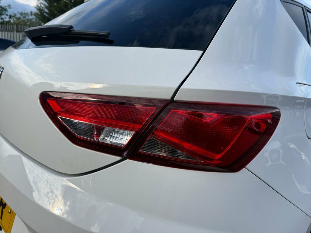Seat Leon Estate 1.6 Tdi Se Technology St Dsg Euro 6 Ss 5 White #29