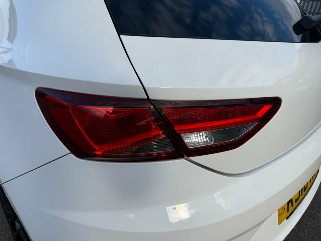 Seat Leon Estate 1.6 Tdi Se Technology St Dsg Euro 6 Ss 5 White #28