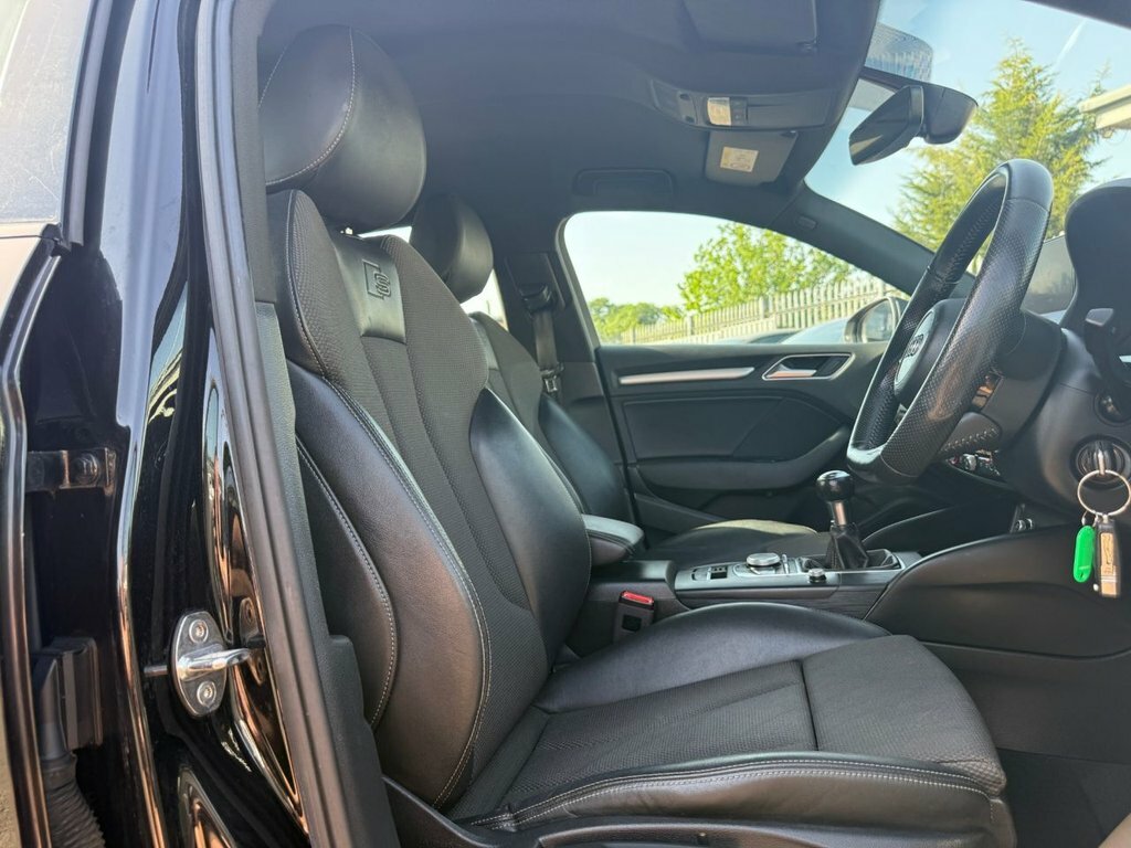 Audi A3 1.5L S Line Black #4