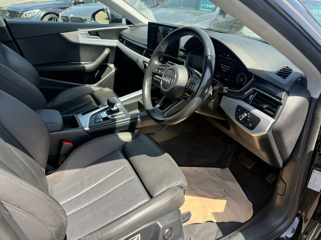 Audi A5 2L Sport Black #4
