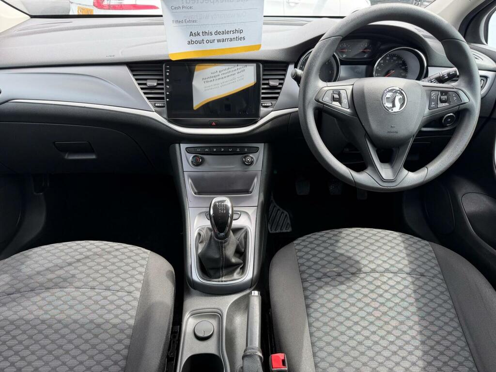 Vauxhall Astra 1.6 Cdti Blueinjection Design Sports Tourer Euro 6 AY69BNO White #4