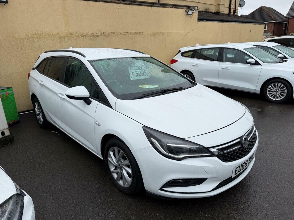 Vauxhall Astra 1.6 Cdti Blueinjection Design Sports Tourer Euro 6 EU69BHL White #2