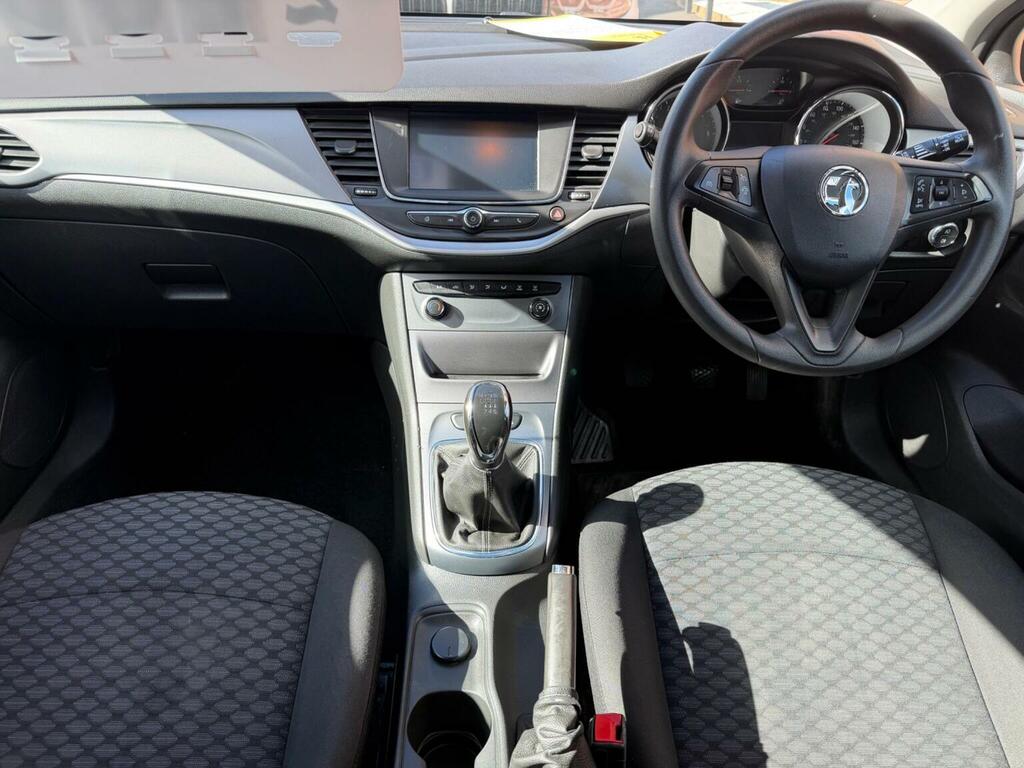 Vauxhall Astra 1.6 Cdti Blueinjection Design Sports Tourer Euro 6 EU69BBZ White #3