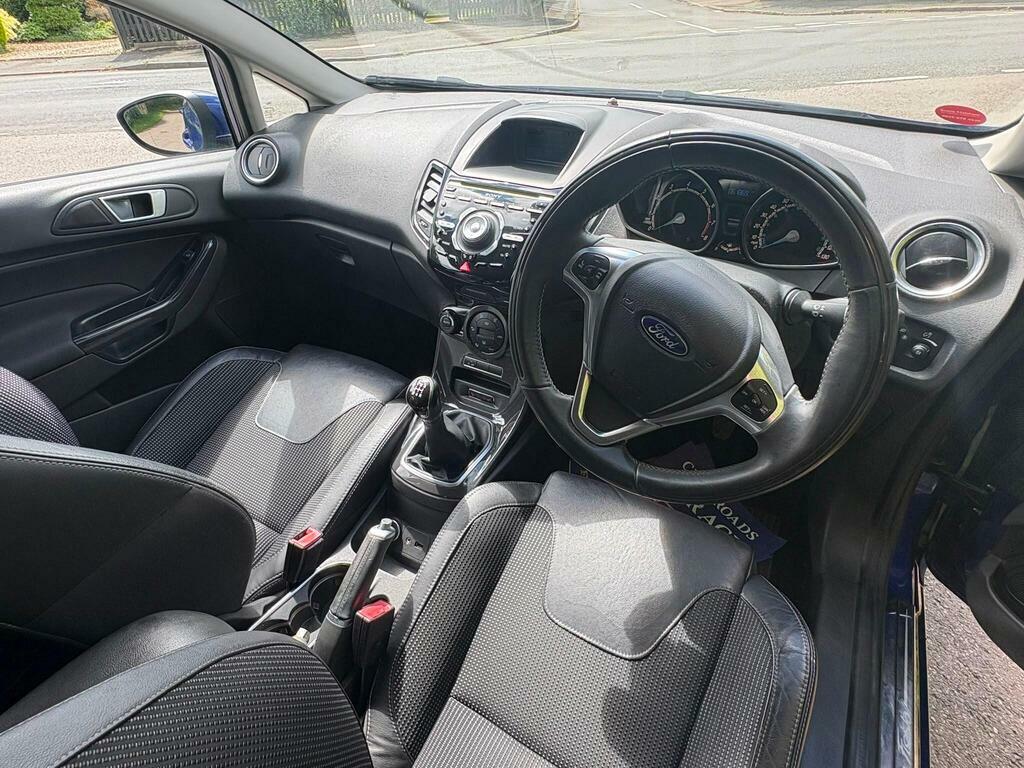 Ford Fiesta Hatchback White #18