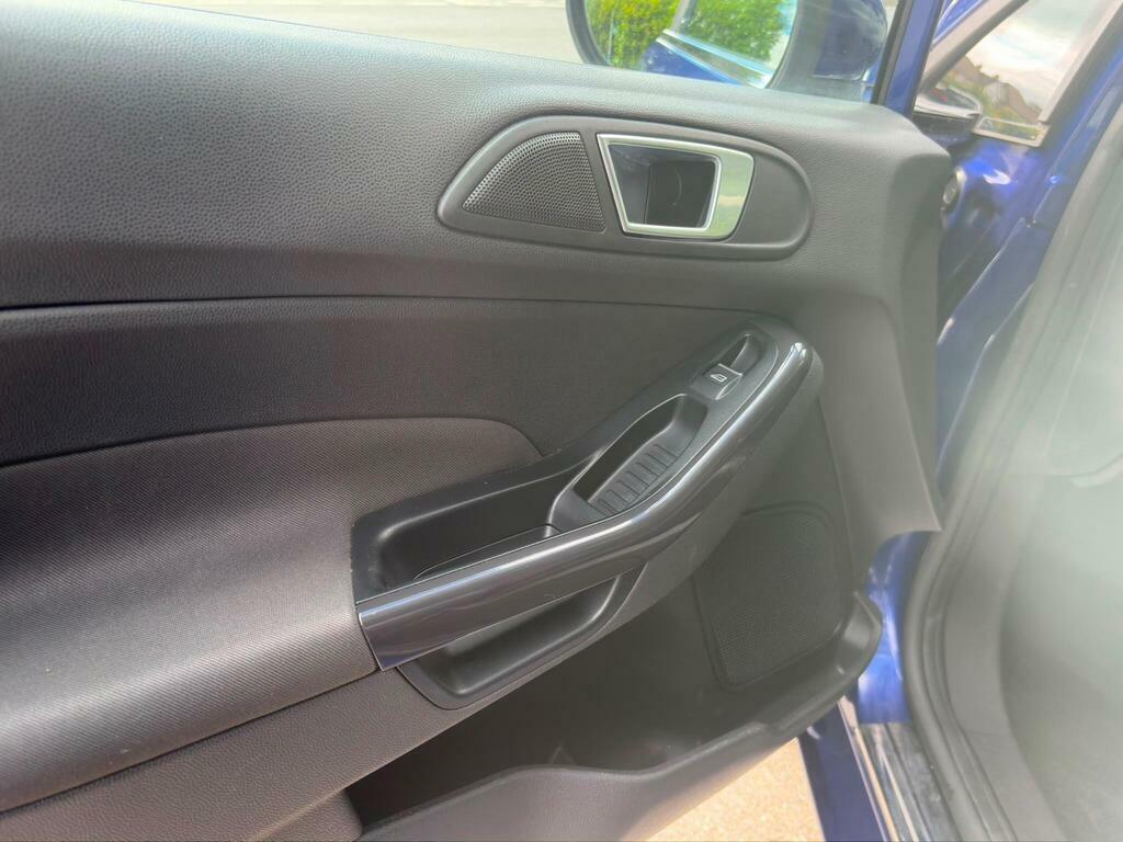 Ford Fiesta Hatchback White #14
