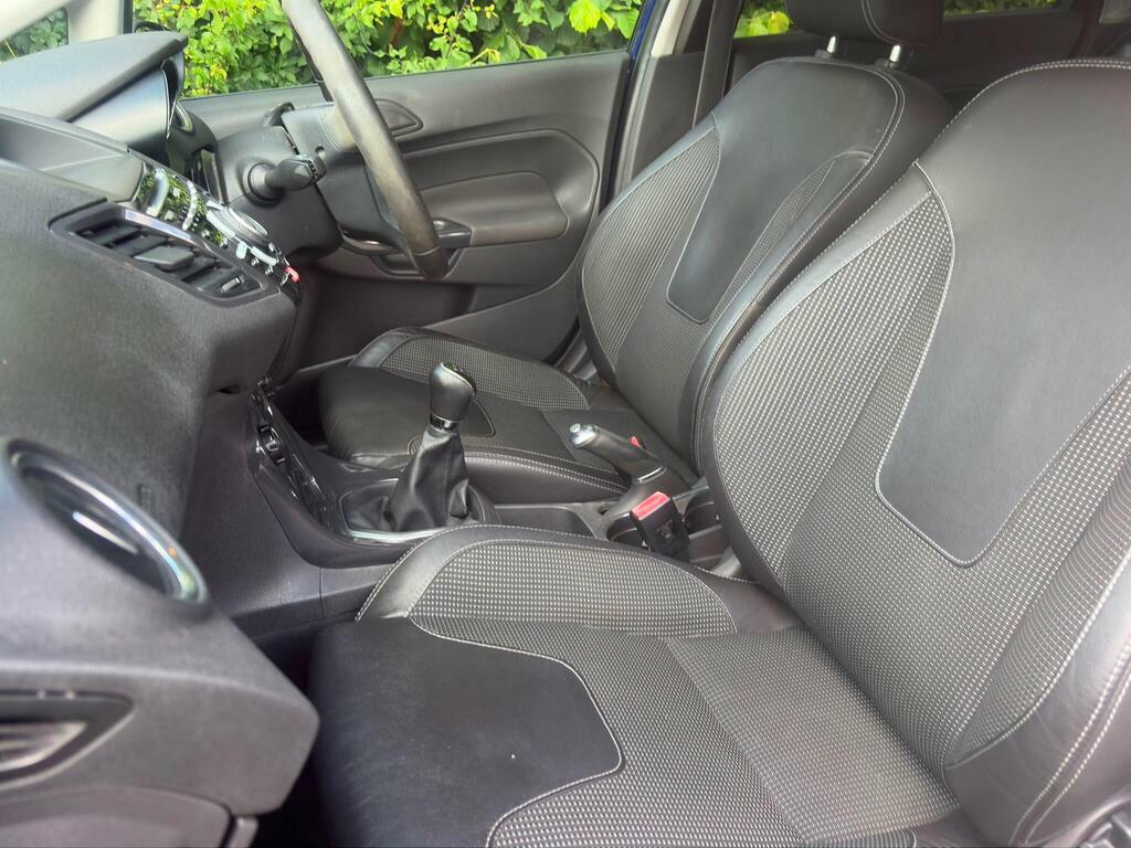 Ford Fiesta Hatchback White #13