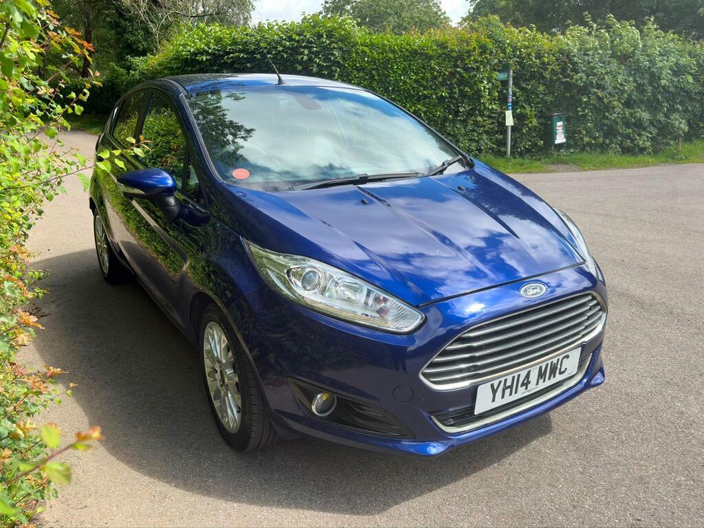 Ford Fiesta Hatchback White #16