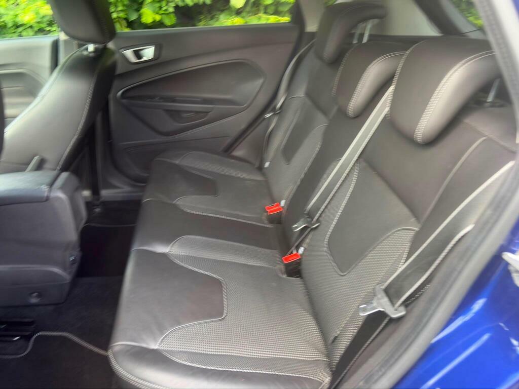 Ford Fiesta Hatchback White #10