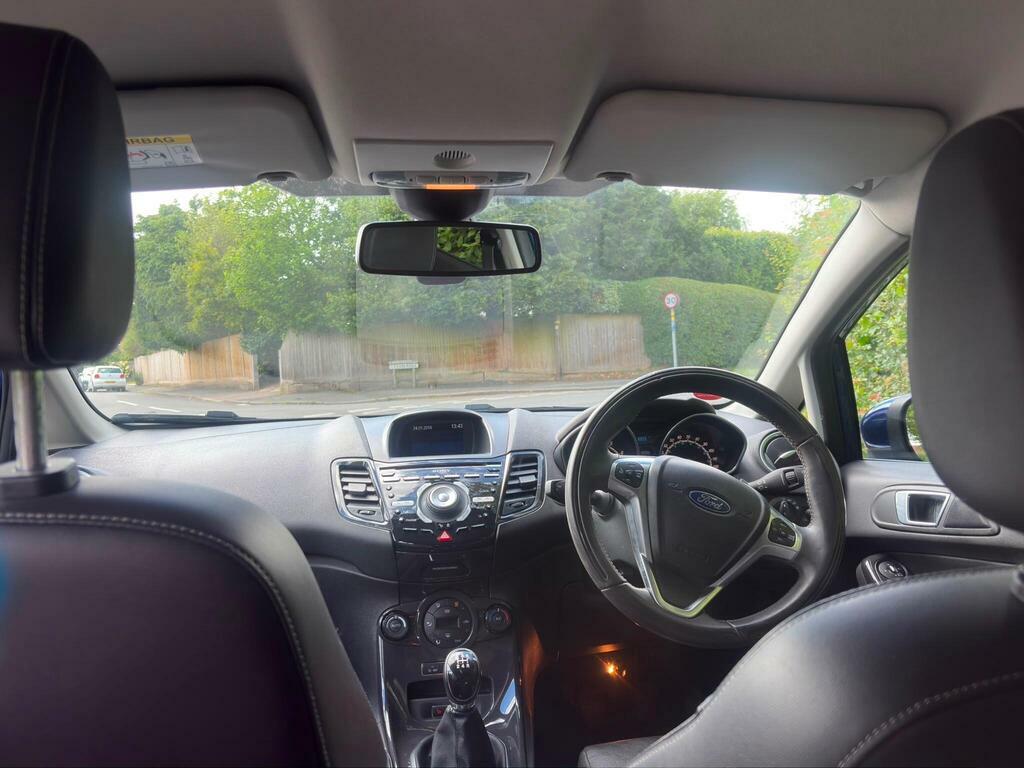 Ford Fiesta Hatchback White #12