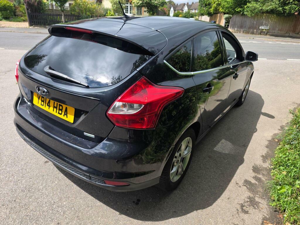 Ford Focus Zetec Navigator Fsh Red #8
